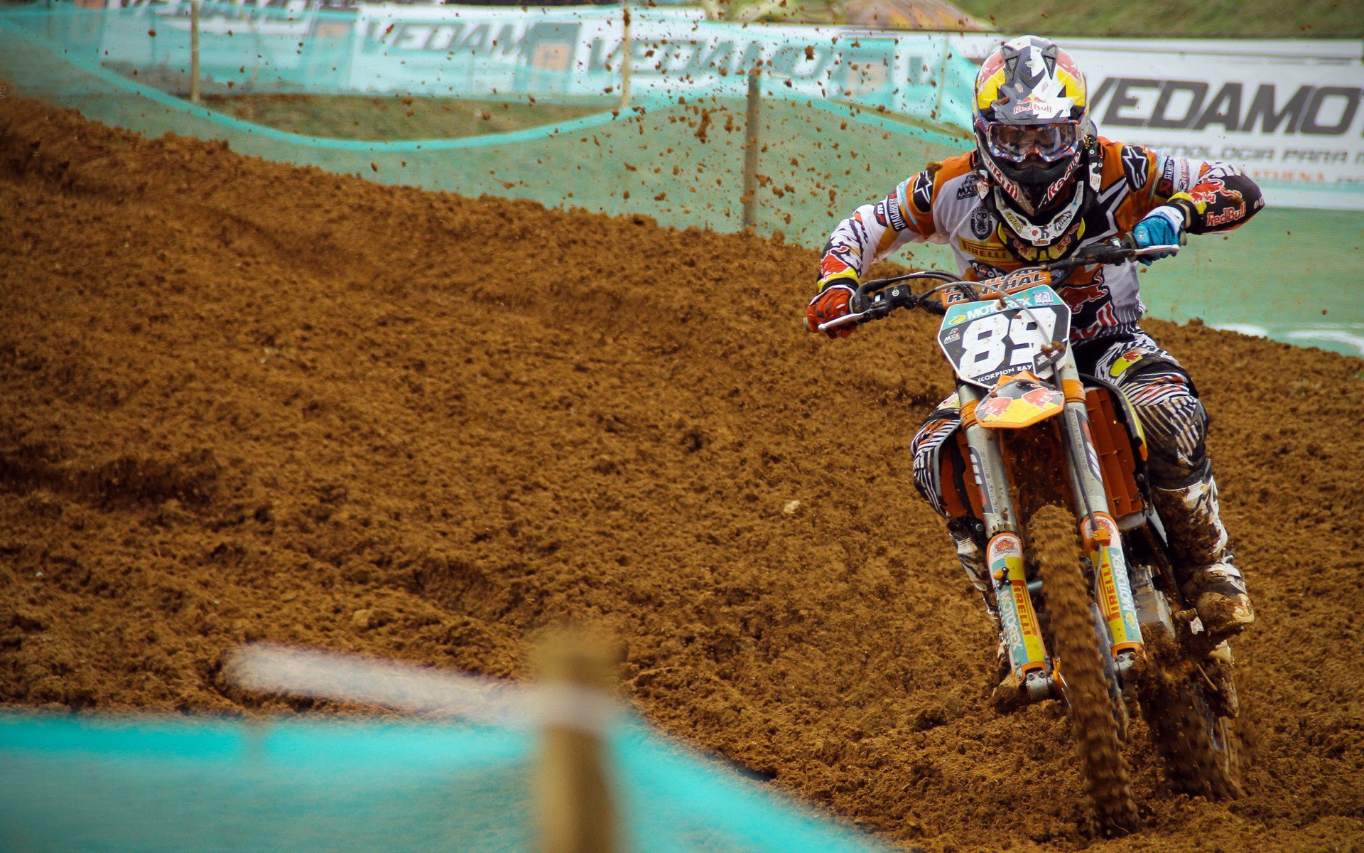 “荒野骑士”——在极端环境中的速度之战，荒野骑士吉他谱